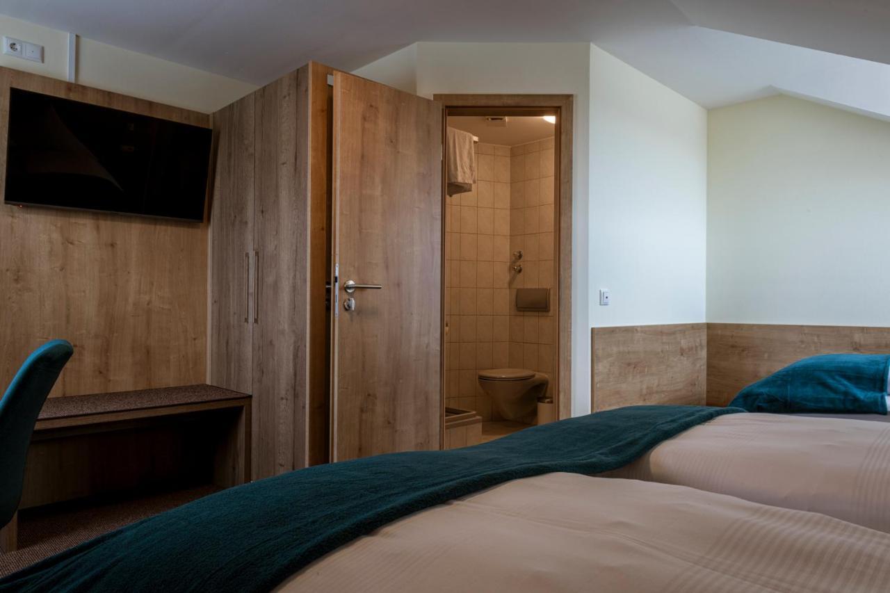 Gasthof Hotel Drei Tannen Altdorf Altdorf  Εξωτερικό φωτογραφία